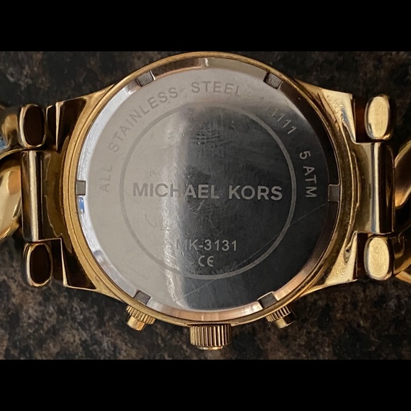 Michael Kors Women's Runway Gold-Tone Watch MK3131 - Picture 5 of 5